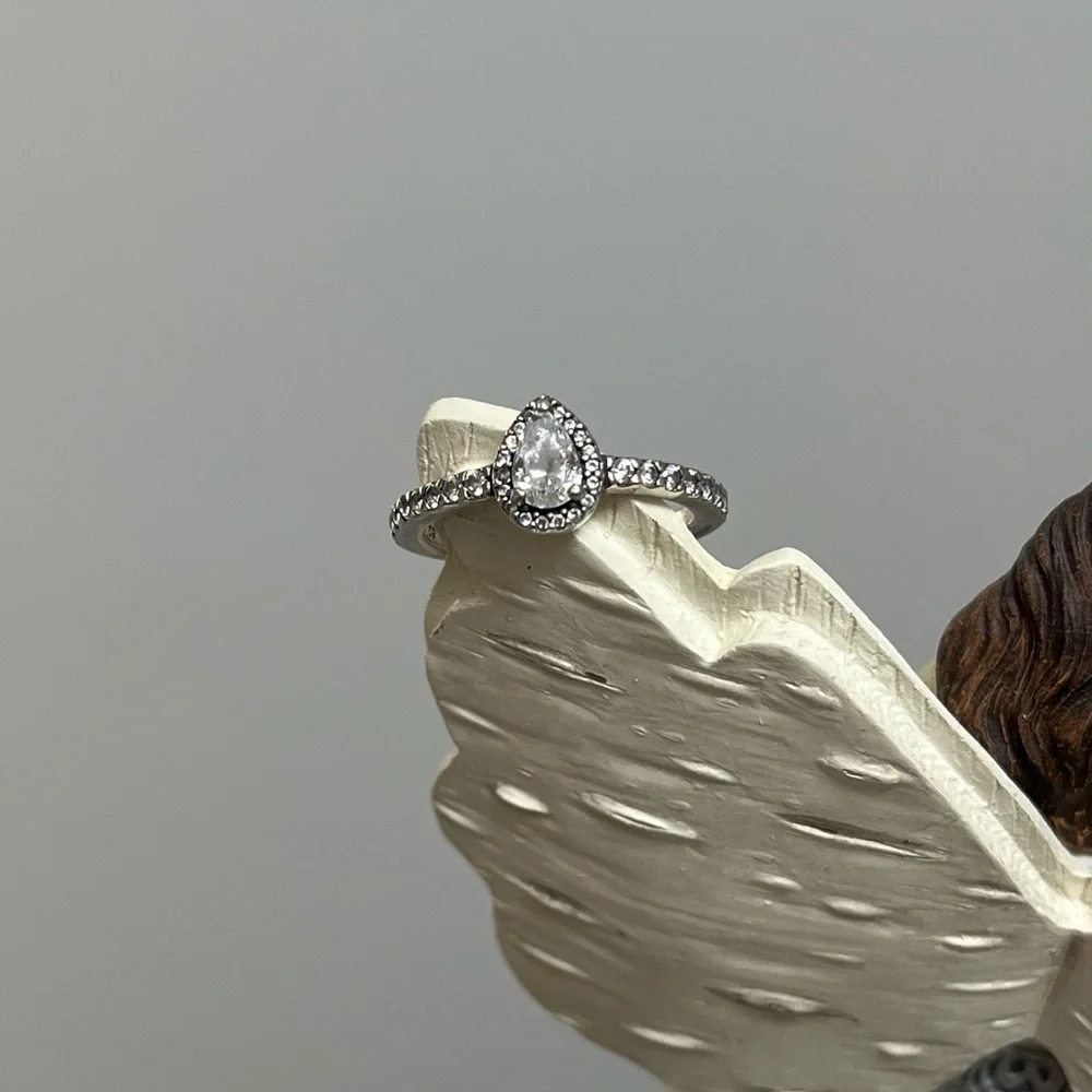 Pandora Authentic Sparkling Pear Halo Ring Size 6/52 - Picture 3 of 7